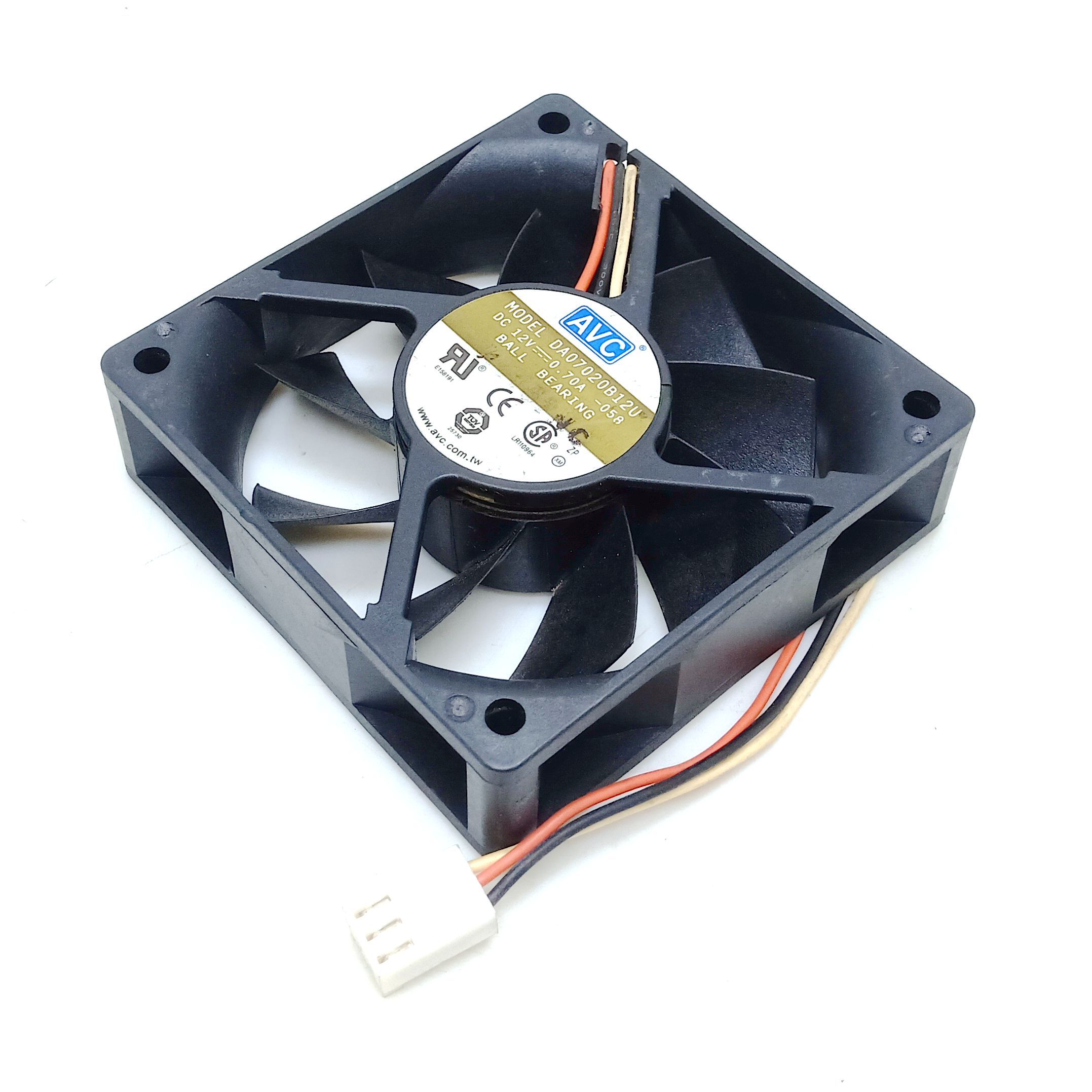 Original AVC DA07020B12U Cooling Fan 12V 0.7A 8.4W 3wires DA07020B12U Fans